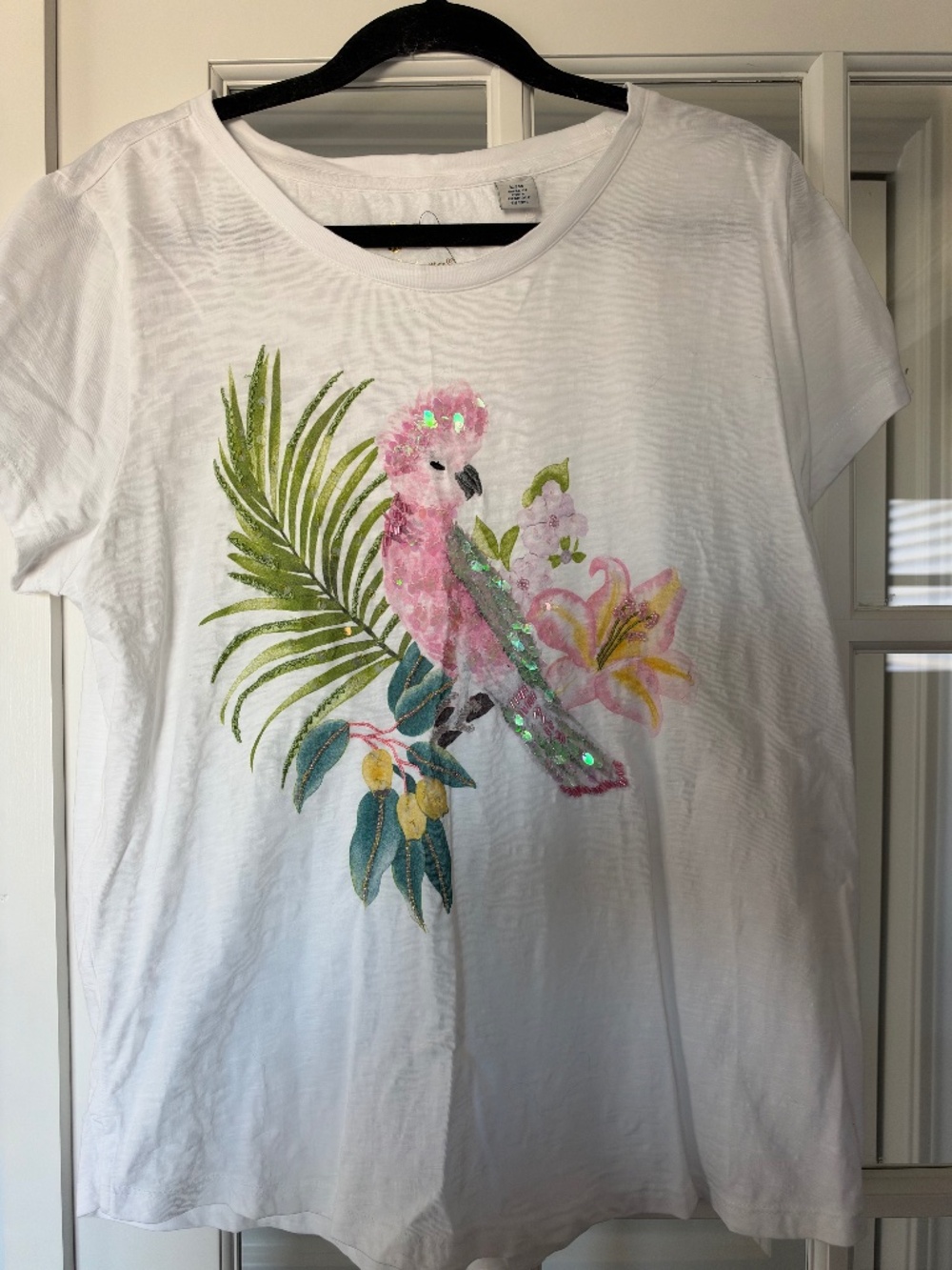 Tommy Bahama, white with front sequin design tee. Large